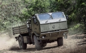 t815-780r59_4x4_platform_-armoured_cab-1.jpg