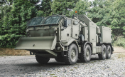 T815-7M3RC4_8x8_recovery vehicle