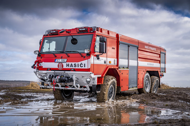 TATRA TRUCKS dodá českým hasičům až sto nových vozů TATRA TERRA