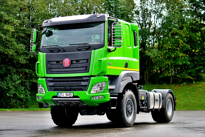 Automobilka Tatra Trucks představí na veletrhu Agritechnica 2023 speciální tahač Tatra Phoenix pro zemědělství