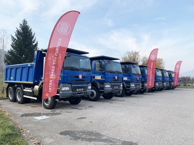 TATRA TRUCKS předala společnosti SKALDO nová vozidla TATRA PHOENIX