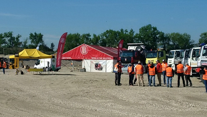 Firmy CAT® a Tatra budou prezentovat své produkty v pískovně v Hrušovanech u Brna