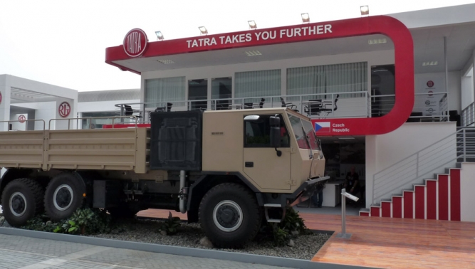 TATRA TRUCKS na veletrhu IDEX 2015